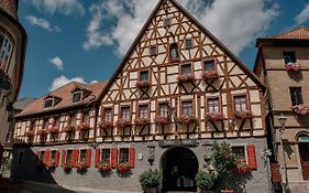 Loewen Hotel & Restaurant